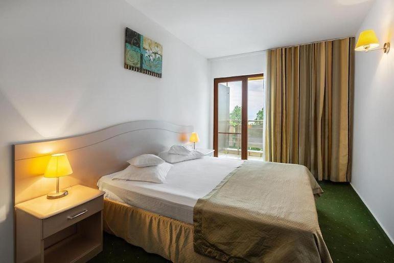 Hotel Bran Brad Bega By Steaua De Mare