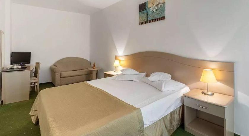 Hotel Bran Brad Bega By Steaua De Mare Eforie Nord